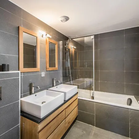 Duplex De Charme 4 Avec Wifi Et Parking A Moriond - Fr-1-563-4 Apartamento *