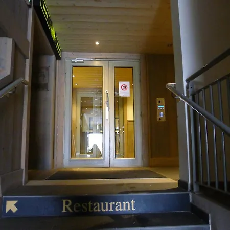 Duplex De Charme 4 Avec Wifi Et Parking A Moriond - Fr-1-563-4 Courchevel