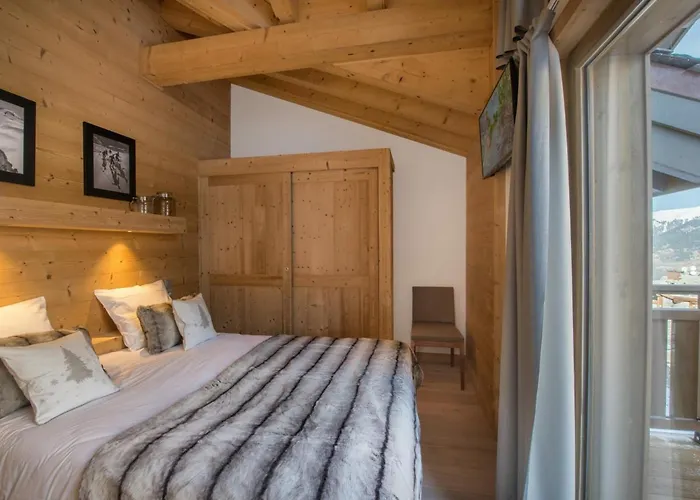 Duplex De Charme 4 Avec Wifi Et Parking A Moriond - Fr-1-563-4 Apartman Courchevel