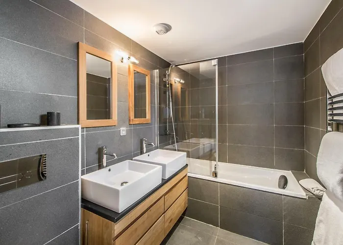 Duplex De Charme 4 Avec Wifi Et Parking A Moriond - Fr-1-563-4 Apartman *