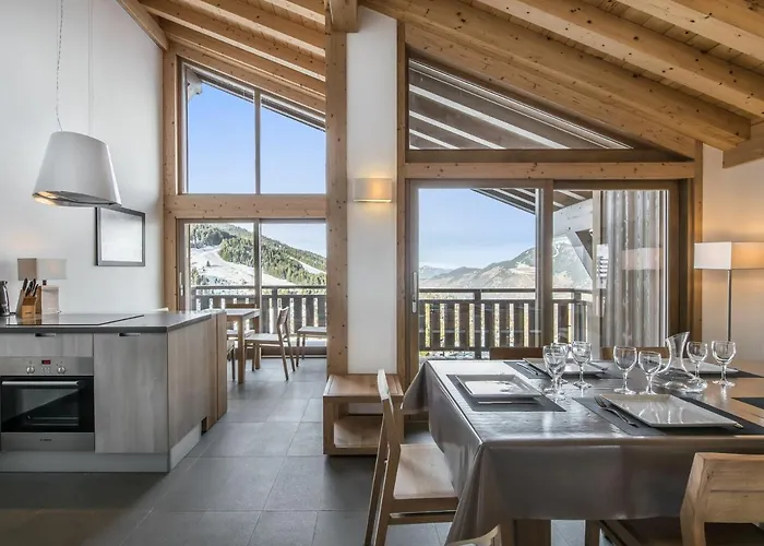 Duplex De Charme 4 Avec Wifi Et Parking A Moriond - Fr-1-563-4 Courchevel