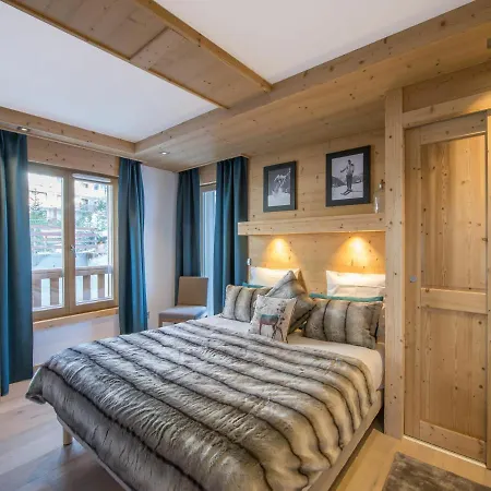 Duplex De Charme 4 Avec Wifi Et Parking A Moriond - Fr-1-563-4 Apartamento *